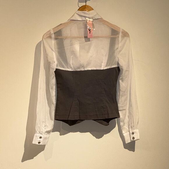 White and Grey Buttoned Top - Picture 4 of 5